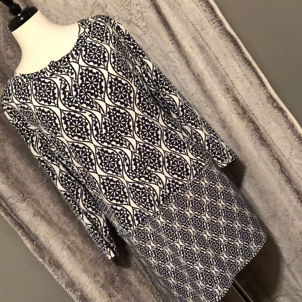 Gorgeous Black & White Pattered Top